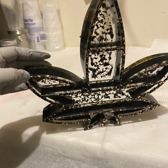 Shelf - Picture 2 of 3